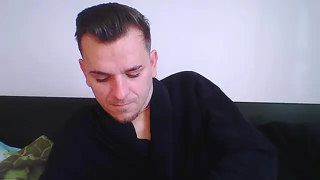 Snapshot of Huge_cock22cm chatting on 15, 11, 2025 Huge cock22cm online show from 15, 11, 2025