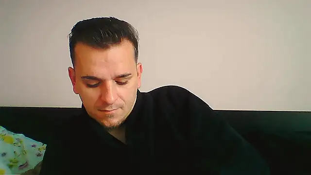 Snapshot of Huge_cock22cm chatting on 16, 11, 2025 Huge cock22cm online show from 16, 11, 2025