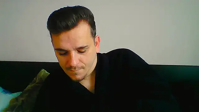 Huge cock22cm online show from 18, 12, 2025