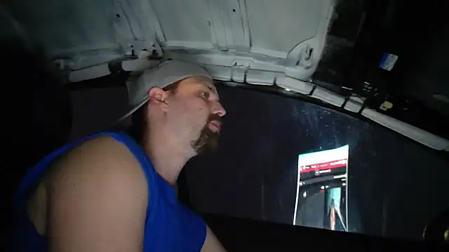 Snapshot of VitaminDrewFl chatting on 8, 1, 2026 VitaminDrewFl online show from 8, 1, 2026