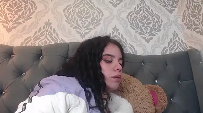 EmmaCowperr online show from 6, 3, 2025