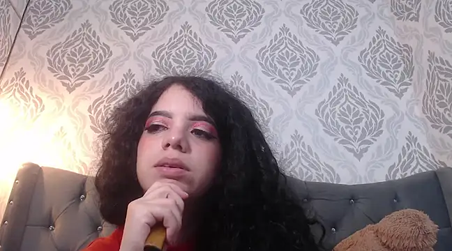 EmmaCowperr online show from 10, 3, 2025