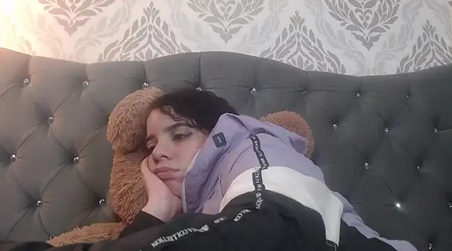 EmmaCowperr online show from 20, 3, 2025