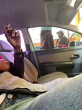 Snapshot of NillaMontana chatting on 4, 1, 2025 NillaMontana online show from 4, 1, 2025