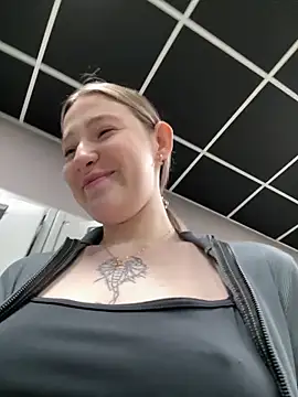 littlebitchess online show from 21, 12, 2025