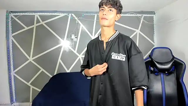 oliverhot2005 online show from 14, 12, 2024