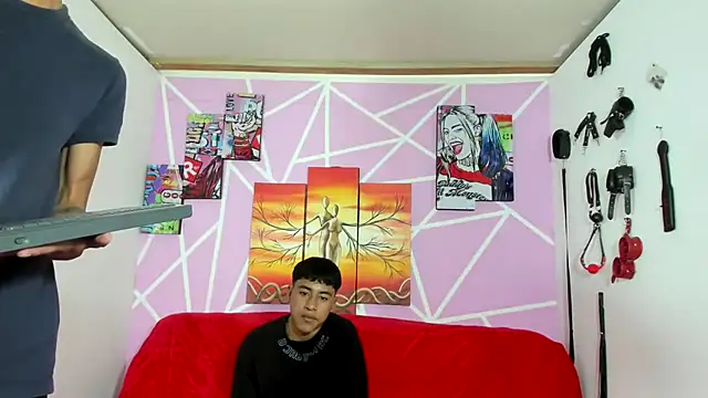 oliverhot2005 online show from 9, 1, 2025