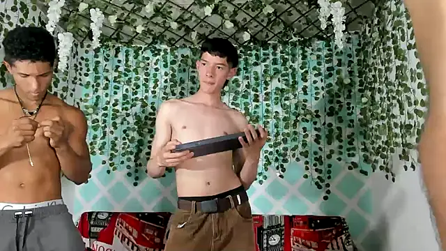 oliverhot2005 online show from 23, 2, 2025