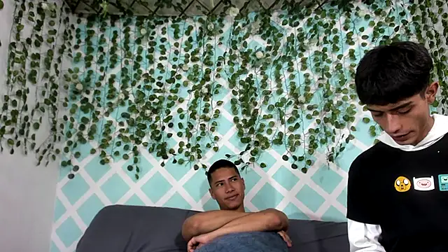 oliverhot2005 online show from 12, 10, 2025