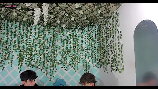 oliverhot2005 online show from 12, 1, 2026