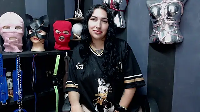 Snapshot of LucyStrike_ chatting on 13, 12, 2024 LucyStrike online show from 13, 12, 2024