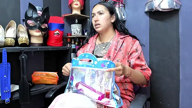 Snapshot of LucyStrike_ chatting on 25, 1, 2025 LucyStrike online show from 25, 1, 2025