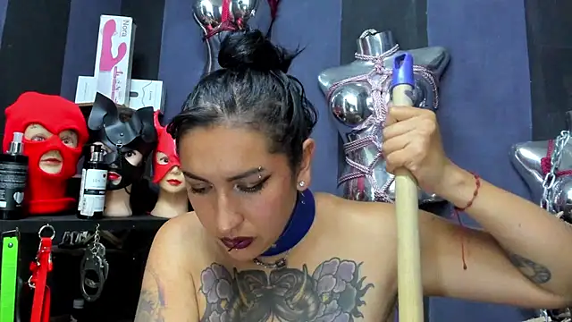 Snapshot of LucyStrike_ chatting on 1, 3, 2025 LucyStrike online show from 1, 3, 2025