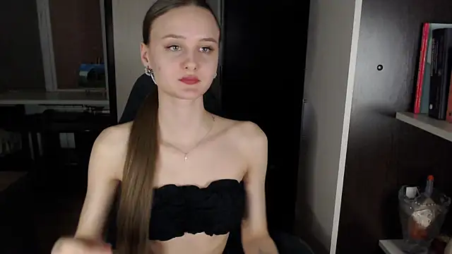 Snapshot of _Sansa_stark_ chatting on 1, 3, 2025 Sansa stark online show from 1, 3, 2025