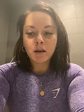 Luccreccia  online show from 28, 9, 2025