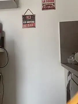 Luccreccia  online show from 9, 10, 2025