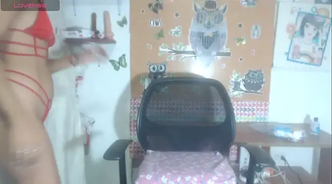 Snapshot of KamileLatinasexy chatting on 23, 12, 2024 KamileLatinasexy online show from 23, 12, 2024