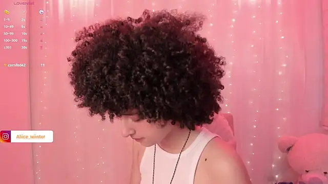 Snapshot of Alice_winter_ chatting on 4, 10, 2025 Alice winter online show from 4, 10, 2025