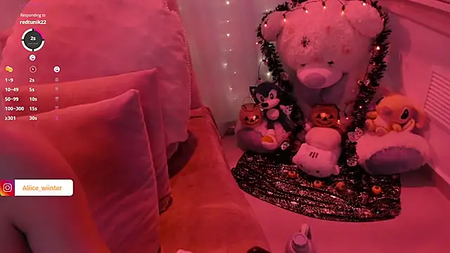 Snapshot of Alice_winter_ chatting on 17, 10, 2025 Alice winter online show from 17, 10, 2025