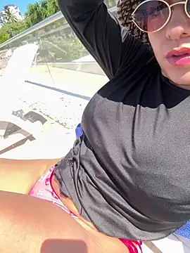 Snapshot of candy-sam28 chatting on 12, 1, 2025 candy-sam28 online show from 12, 1, 2025