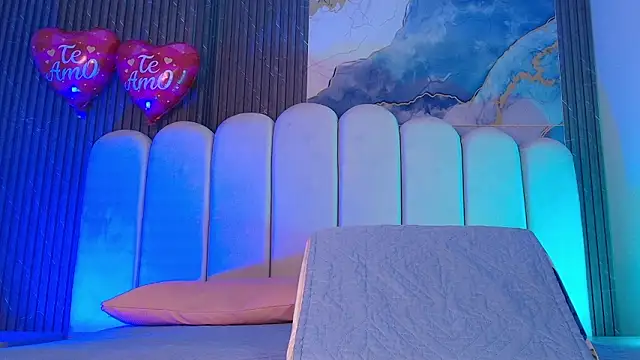 Snapshot of hot_dione chatting on 24, 2, 2026 hot dione online show from 24, 2, 2026