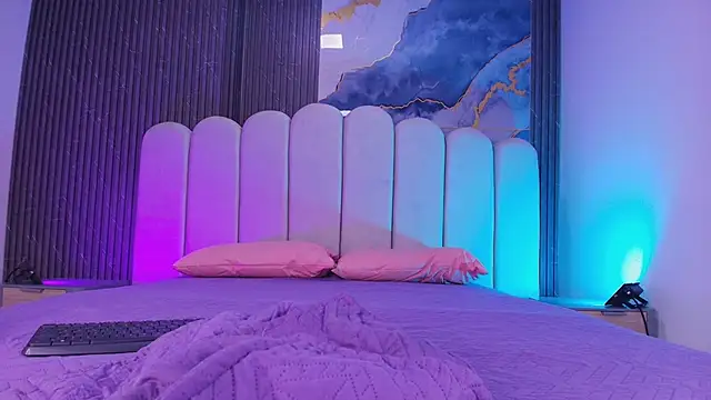 Snapshot of hot_dione chatting on 27, 3, 2026 hot dione online show from 27, 3, 2026