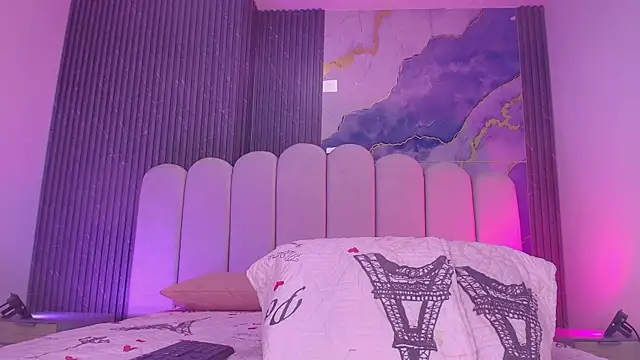 Snapshot of hot_dione chatting on 28, 3, 2026 hot dione online show from 28, 3, 2026