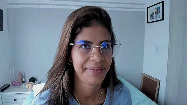 Snapshot of karlina_charlotte1 chatting on 6, 1, 2025 karlina charlotte1 online show from 6, 1, 2025