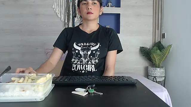 Dakotagloss online show from 21, 5, 2026