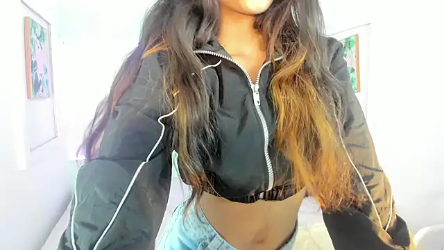 Snapshot of Ashleycooper21 chatting on 3, 12, 2024 Ashleycooper21 online show from 3, 12, 2024