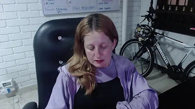 ViioletaMora online show from 21, 2, 2025