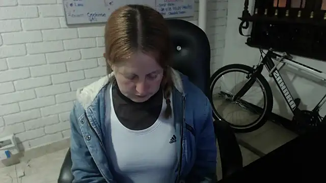 ViioletaMora online show from 23, 2, 2025