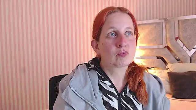 ViioletaMora online show from 15, 3, 2025