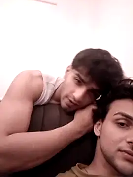 xteen boy online show from 19, 5, 2026