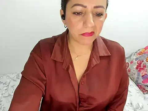 MonicaGarcia  online show from 26, 1, 2025