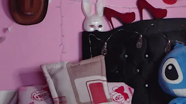 NikkiRous  online show from 7, 1, 2025