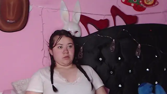 NikkiRous  online show from 8, 1, 2025