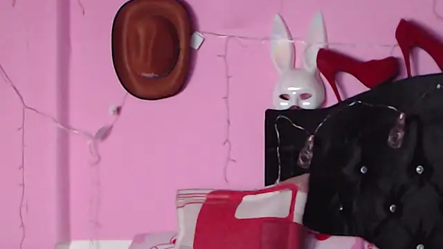 NikkiRous  online show from 13, 1, 2025