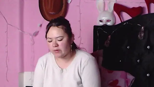 NikkiRous  online show from 18, 1, 2025