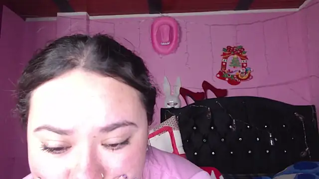 NikkiRous  online show from 4, 3, 2025