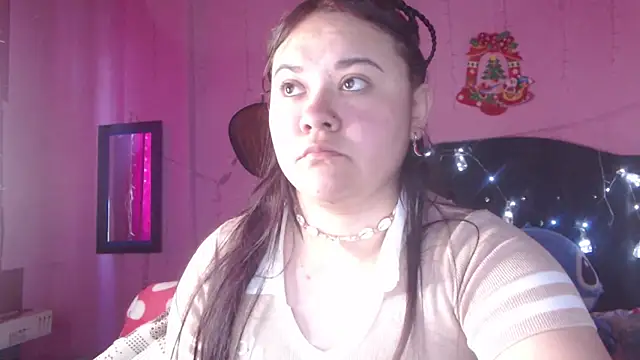 NikkiRous  online show from 12, 11, 2025