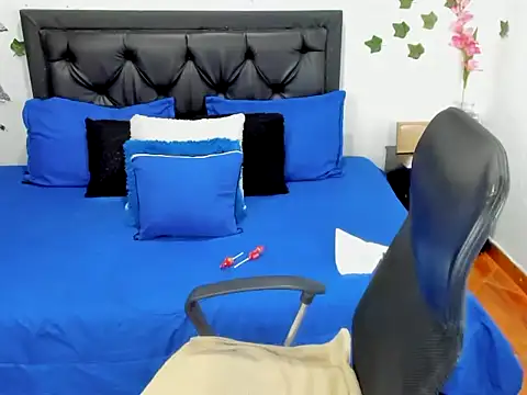 Snapshot of Violeta_stilll chatting on 6, 10, 2025 Violeta stilll online show from 6, 10, 2025