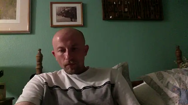 Snapshot of BIGWHITECOCKDOC36 chatting on 19, 10, 2025 BIGWHITECOCKDOC36 online show from 19, 10, 2025