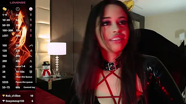 EvaaFoxxy1 online show from 26, 12, 2024