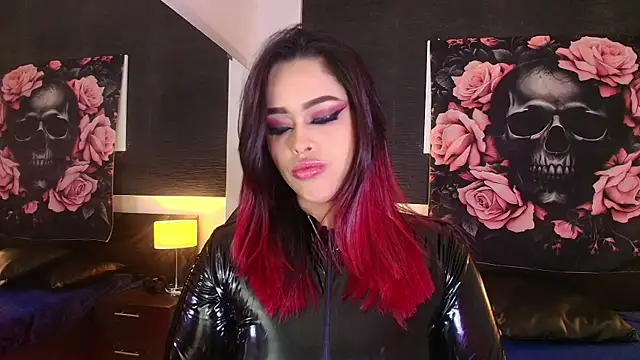EvaaFoxxy1 online show from 10, 6, 2026