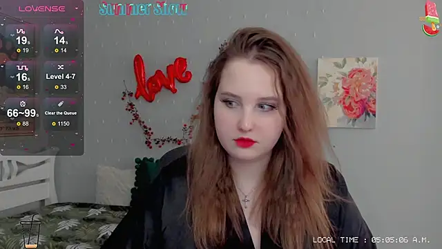 Crystal Chris online show from 4, 3, 2025