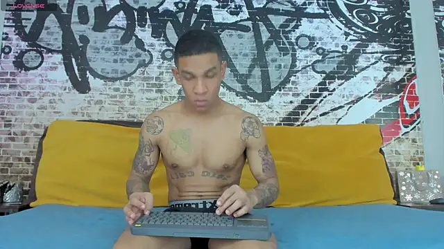 its me miley online show from 5, 3, 2025