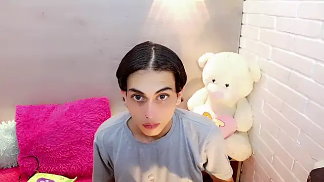 Daniela Pink  online show from 15, 9, 2025