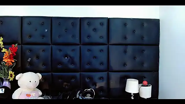 Daniela Pink  online show from 24, 2, 2026