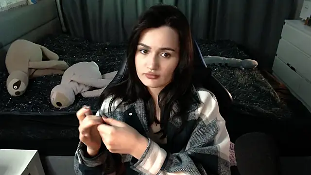 Snapshot of KiraYammy chatting on 16, 11, 2025 KiraYammy online show from 16, 11, 2025